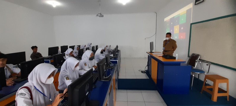 Siswa Antusias dalam Pelaksanaan Sosialisasi dan Registrasi Akun LSP-P1 SMK Muma